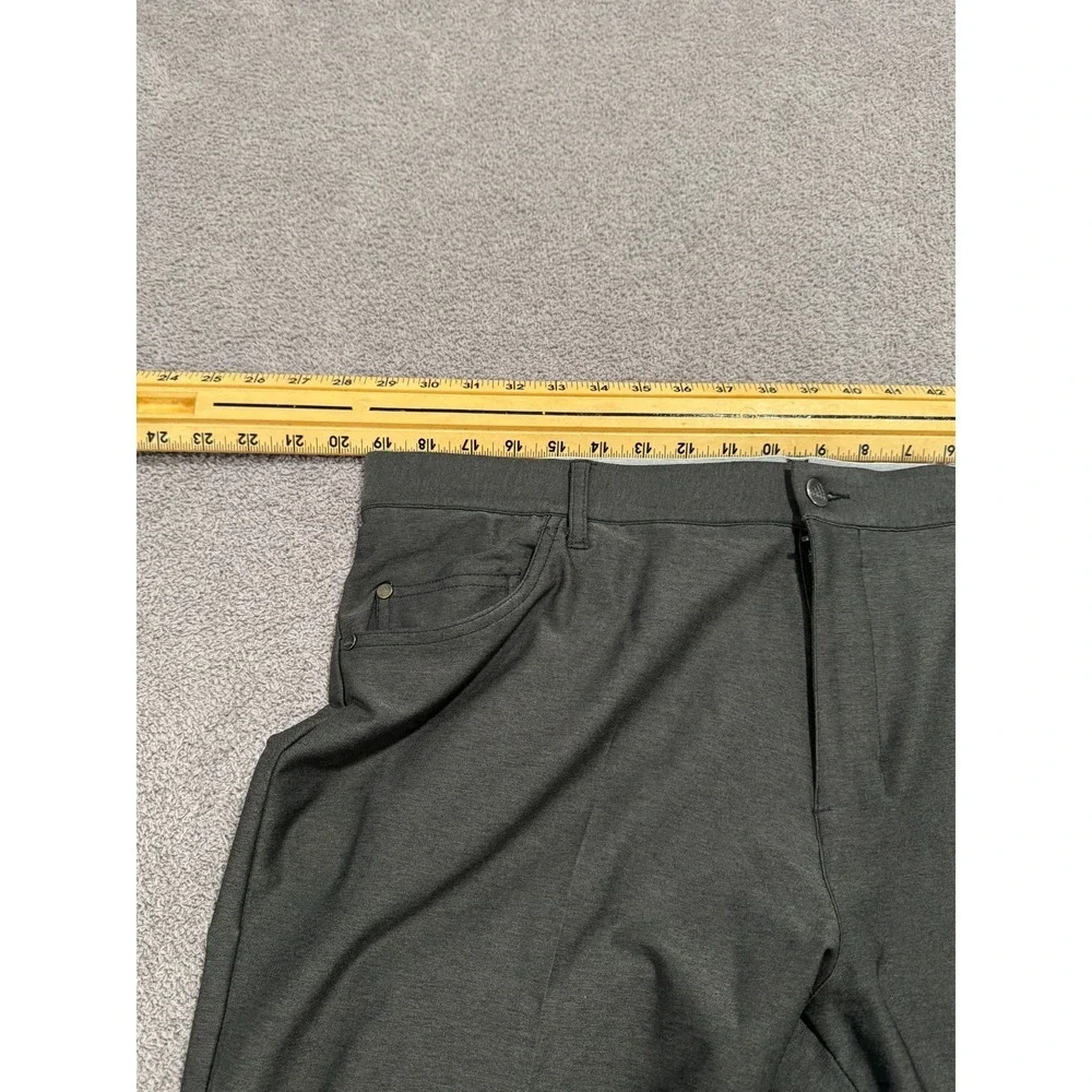 Adidas Golf Pants Men's 36x30 Gray Stretch Trousers Activewear Casual Flat Front